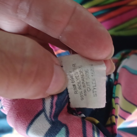 J. Valdi Women's 70s Printed Dress deep V Neck  Size M, stretchy, 20" ptp - Picture 7 of 7